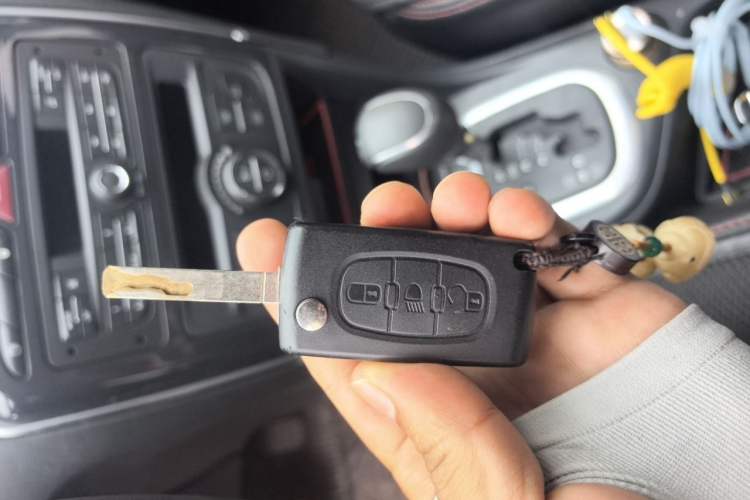 Used Peugeot 308 2013 1.6L Automatic Fashion Model Vehicle Key