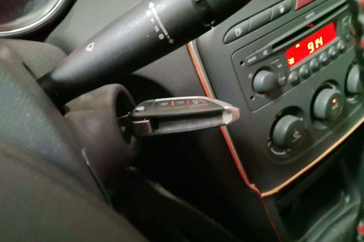 Used Peugeot 308 2013 1.6L Manual YouShang Model Vehicle Key