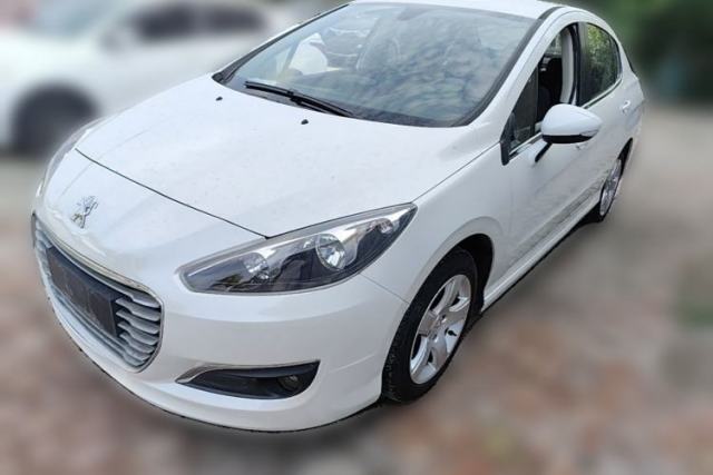 Ojetý Peugeot 308 2013 1.6L Manual YouShang Model