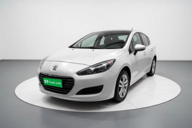 Ojetý Peugeot 308 2013 1.6L Automatic YouShang Model