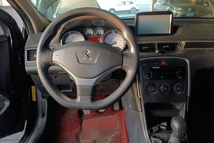 Used Peugeot 308 2014 Enjoy Edition Classic 1.6L Manual YouShang Model Center Console