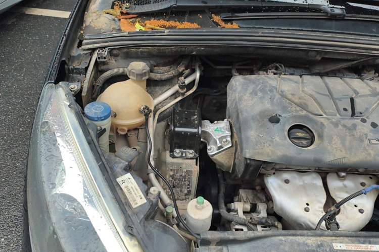 Used Peugeot 308 2014 Enjoy Edition Classic 1.6L Manual YouShang Model Engine Bay Right