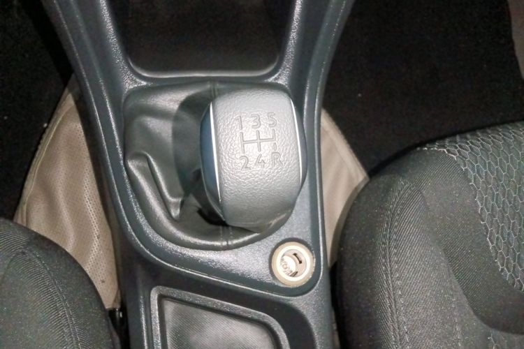 Used Peugeot 308  Gear Lever