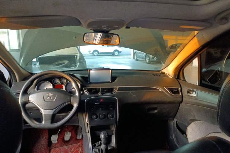 Used Peugeot 308 2014 Enjoy Edition Classic 1.6L Manual YouShang Model Headliner