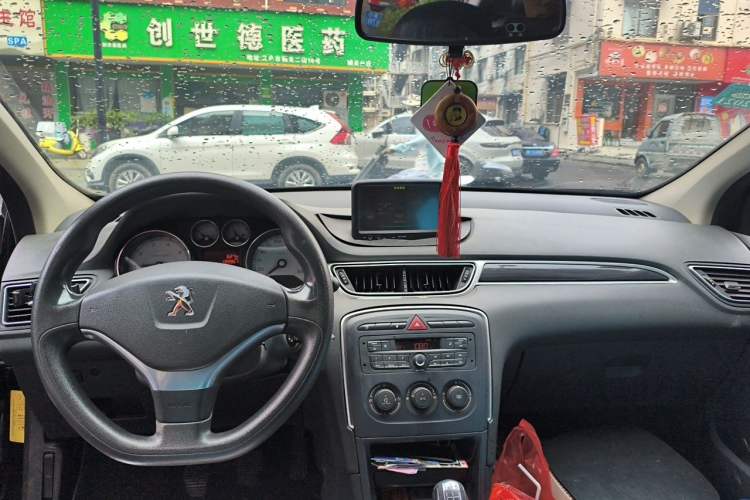 Used Peugeot 308 2014 Enjoy Edition Classic 1.6L Manual YouShang Model Headliner