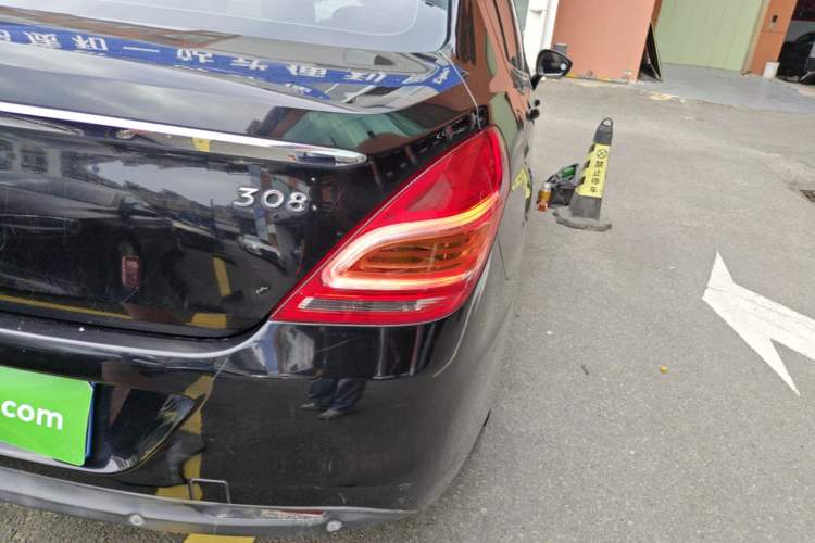 Used Peugeot 308 2014 Enjoyment Edition Classic 1.6L Automatic Fashion Model Right Rear Taillight