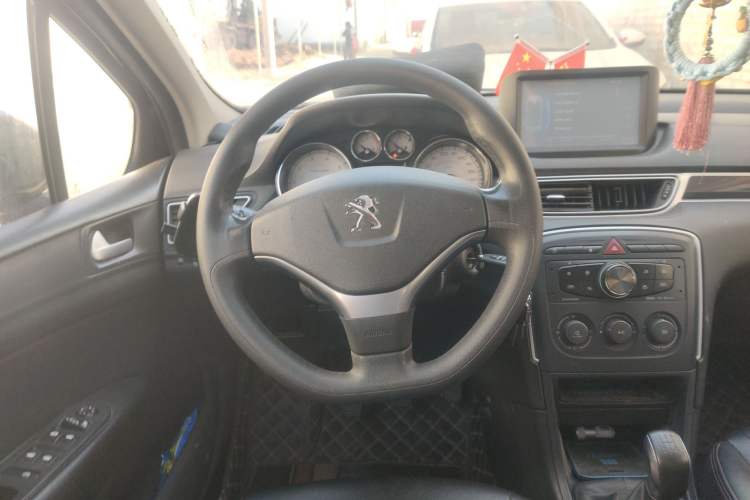 Used Peugeot 308 2014 Enjoy Edition Classic 1.6L Manual YouShang Model Steering Wheel