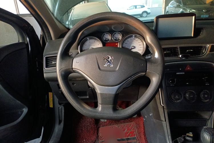 Used Peugeot 308 2014 Enjoy Edition Classic 1.6L Manual YouShang Model Steering Wheel