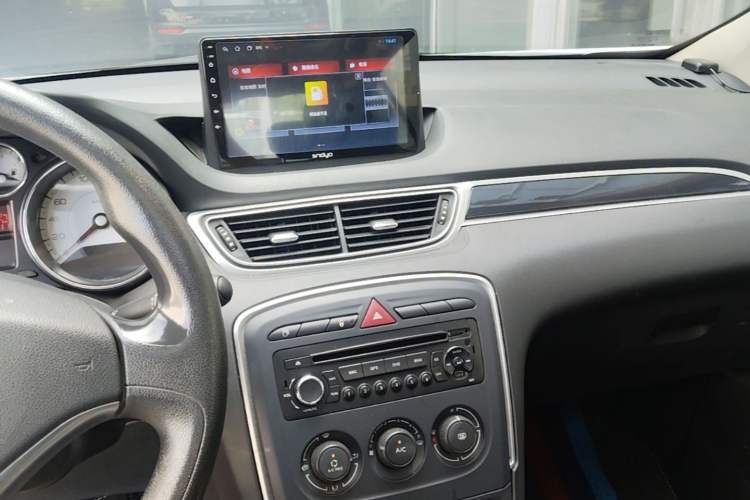 Used Peugeot 308 2014 Enjoy Edition Classic 1.6L Manual YouShang Model Audio And AC Panel