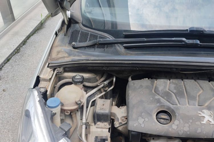 Used Peugeot 308 2014 Enjoy Edition Classic 1.6L Manual YouShang Model Engine Bay Right