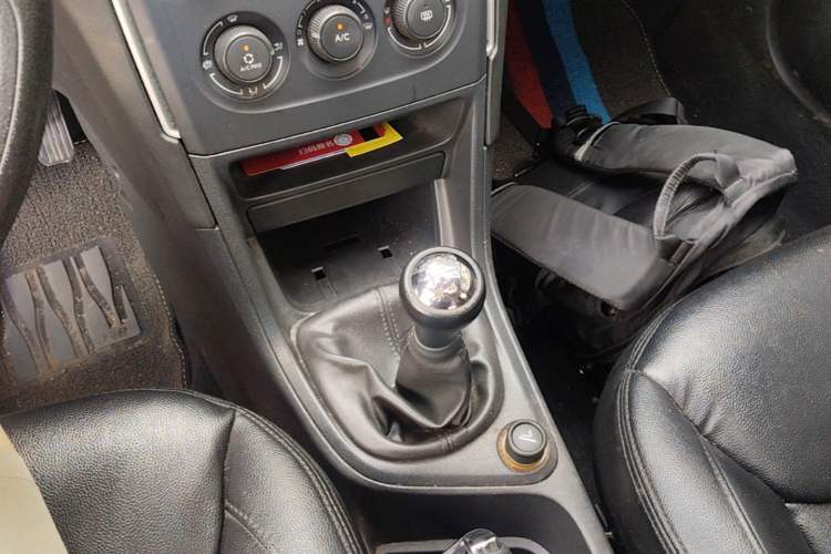 Used Peugeot 308 2014 Enjoy Edition Classic 1.6L Manual YouShang Model Gear Lever