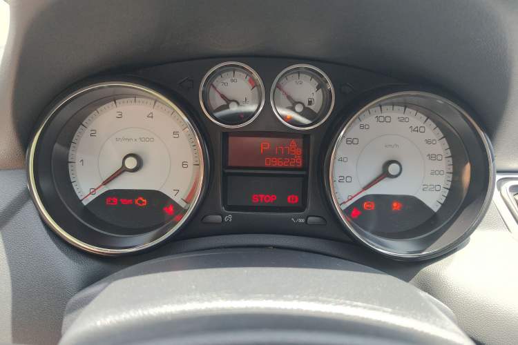 Used Peugeot 308 2014 Enjoy Edition Classic 1.6L Automatic Premium Model Odometer Close Up