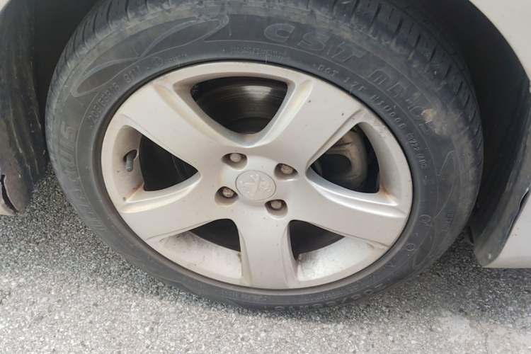 Used Peugeot 308 2014 Enjoy Edition Classic 1.6L Manual YouShang Model Right Front Wheel Hub