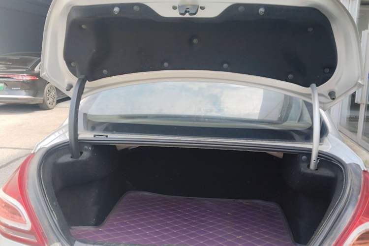 Used Peugeot 308 2014 Enjoy Edition Classic 1.6L Manual YouShang Model Trunk