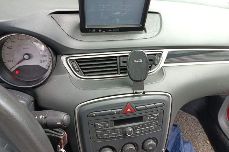 Used Peugeot 308 2014 Enjoy Edition Classic 1.6L Manual Fashion Model Audio And AC Panel