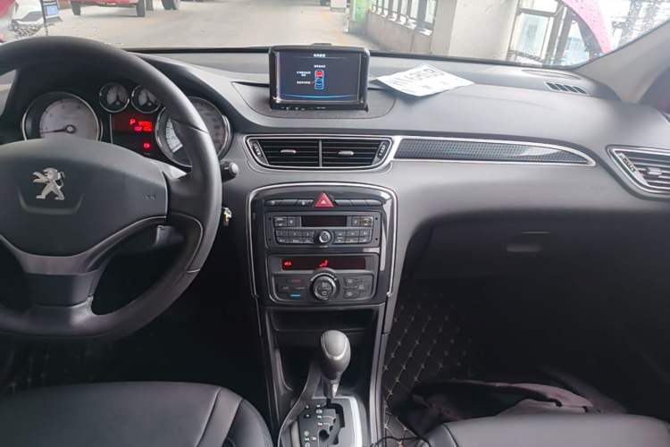 Used Peugeot 308 2014 Enjoy Edition Classic 1.6L Automatic Premium Model Audio And AC Panel