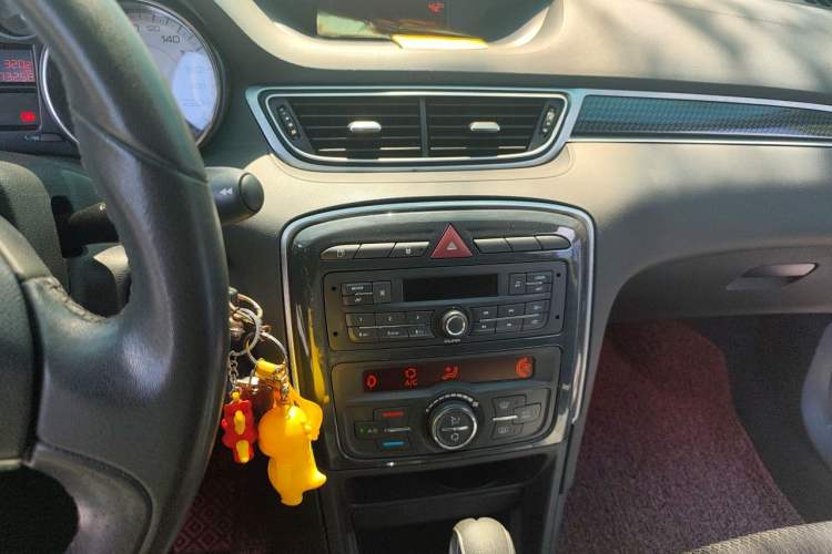 Used Peugeot 308 2014 Enjoyment Edition Classic 1.6L Automatic Fashion Model Audio And AC Panel