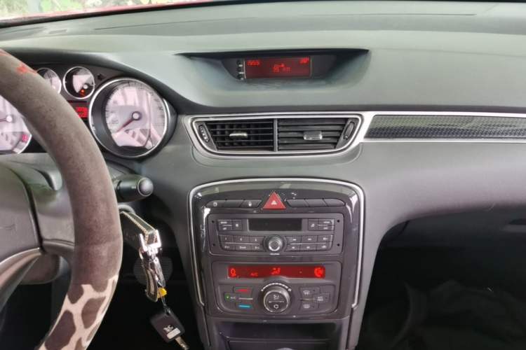 Used Peugeot 308 2014 Enjoyment Edition Classic 1.6L Automatic Fashion Model Audio And AC Panel