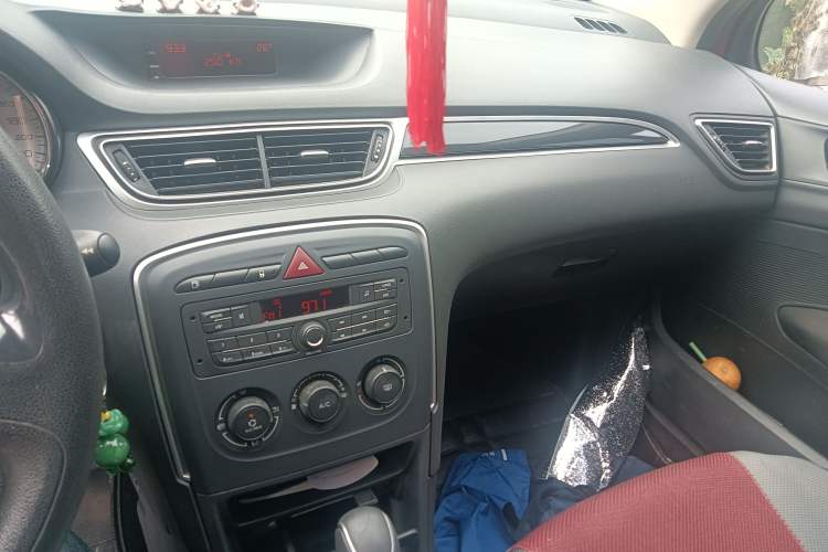 Used Peugeot 308 2014 Enjoy Edition Classic 1.6L Automatic Premium Model Audio And AC Panel