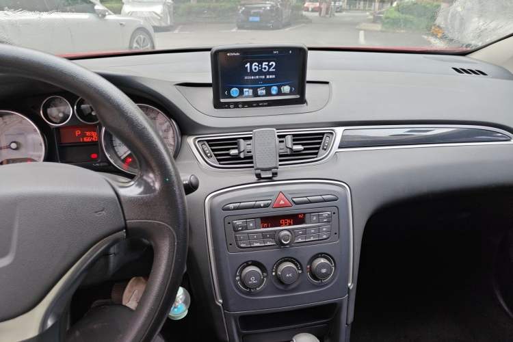 Used Peugeot 308 2014 Enjoy Edition Classic 1.6L Automatic Premium Model Audio And AC Panel