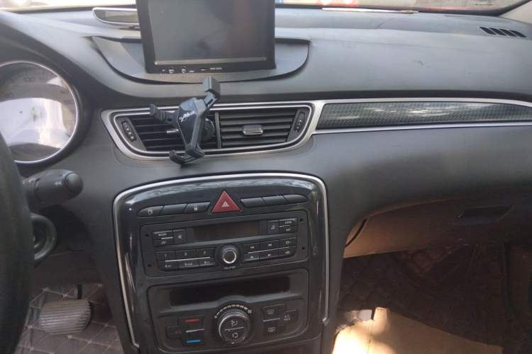 Used Peugeot 308 2014 Enjoyment Edition Classic 1.6L Automatic Fashion Model Audio And AC Panel