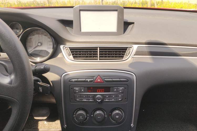Used Peugeot 308 2014 Enjoy Edition Classic 1.6L Automatic Premium Model Audio And AC Panel