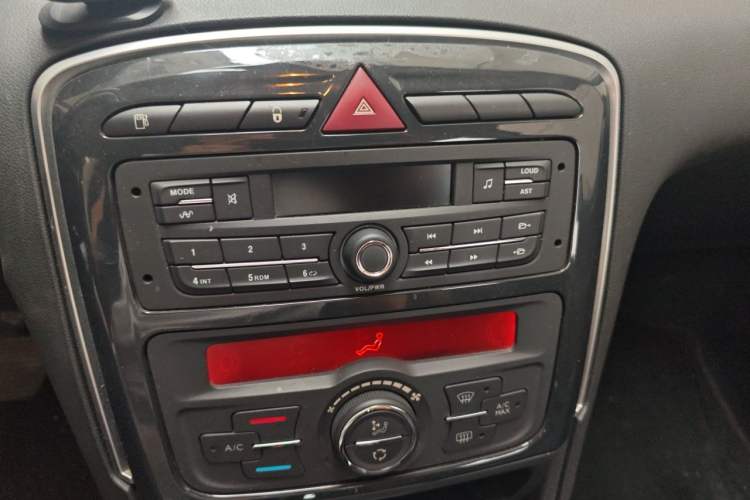 Used Peugeot 308 2014 Enjoyment Edition Classic 1.6L Automatic Fashion Model Audio And AC Panel