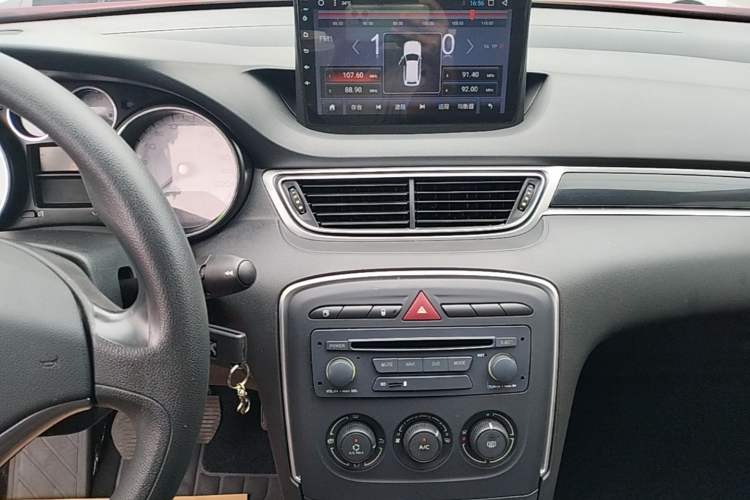 Used Peugeot 308 2014 Enjoy Edition Classic 1.6L Manual YouShang Model Audio And AC Panel