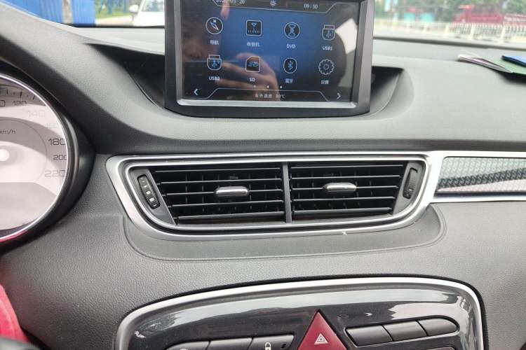 Used Peugeot 308 2014 Enjoy Edition Classic 1.6L Automatic Premium Model Audio And AC Panel