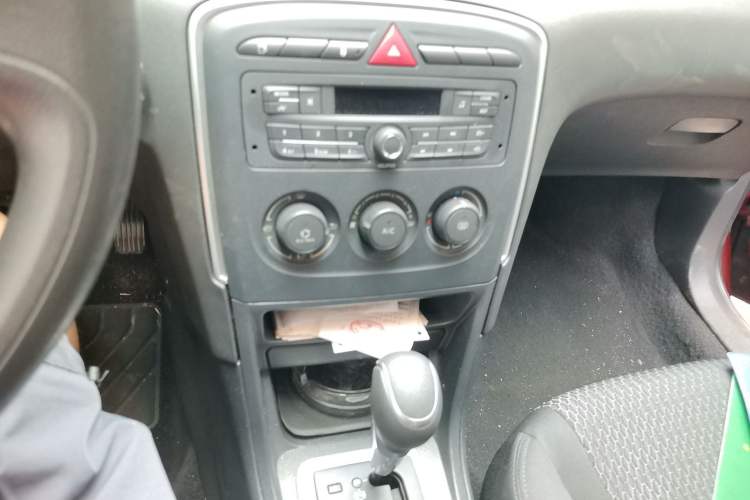 Used Peugeot 308 2014 Enjoy Edition Classic 1.6L Automatic Premium Model Audio And AC Panel