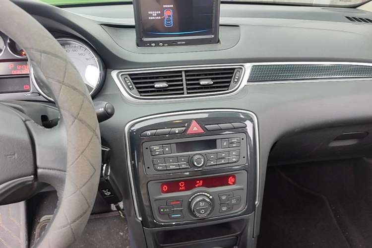 Used Peugeot 308 2014 Enjoyment Edition Classic 1.6L Automatic Fashion Model Audio And AC Panel