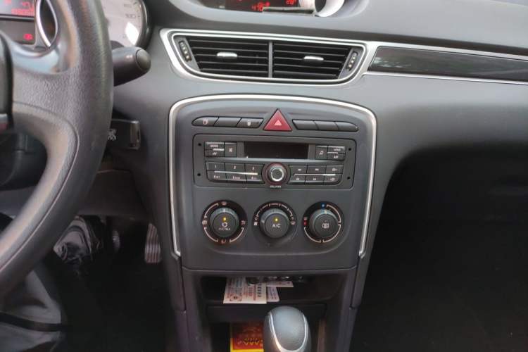 Used Peugeot 308 2014 Enjoy Edition Classic 1.6L Automatic Premium Model Audio And AC Panel