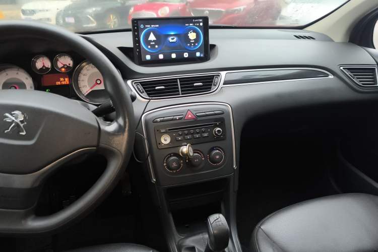 Used Peugeot 308 2014 Enjoy Edition Classic 1.6L Manual YouShang Model Audio And AC Panel