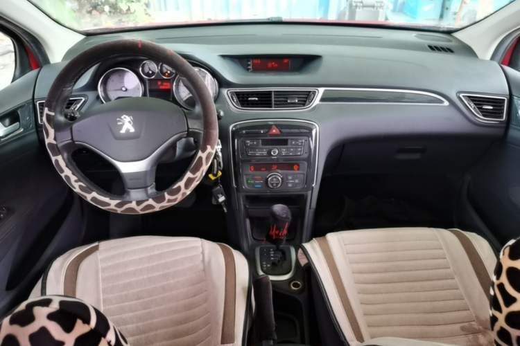 Used Peugeot 308 2014 Enjoyment Edition Classic 1.6L Automatic Fashion Model Center Console