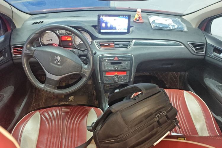 Used Peugeot 308 2014 Enjoyment Edition Classic 1.6L Automatic Fashion Model Center Console