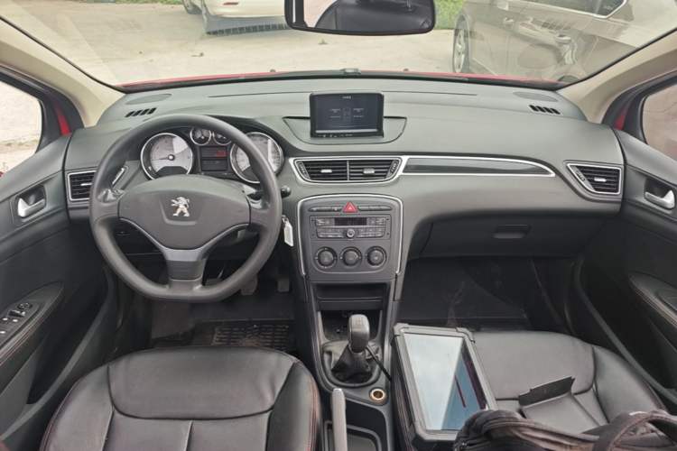 Used Peugeot 308 2014 Enjoy Edition Classic 1.6L Manual YouShang Model Center Console