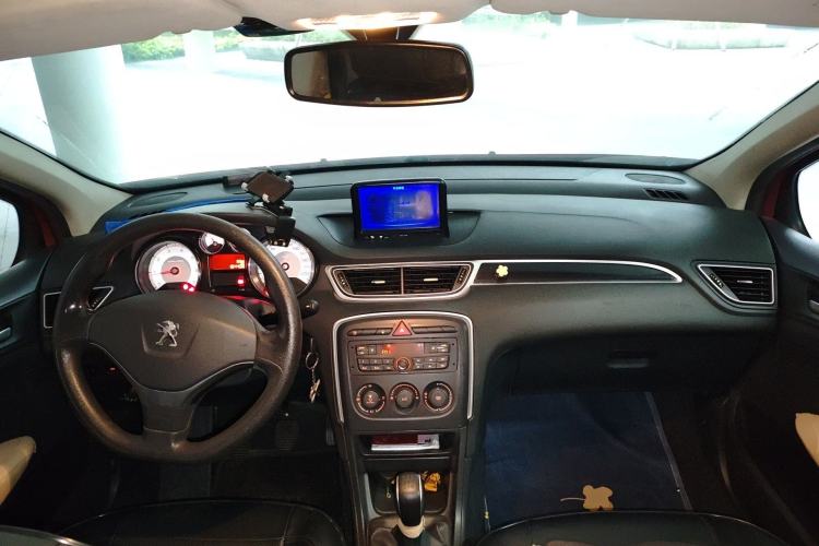 Used Peugeot 308 2014 Enjoy Edition Classic 1.6L Manual YouShang Model Center Console