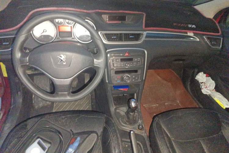 Used Peugeot 308 2014 Enjoy Edition Classic 1.6L Manual Fashion Model Center Console