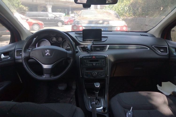 Used Peugeot 308 2014 Enjoyment Edition Classic 1.6L Automatic Fashion Model Center Console