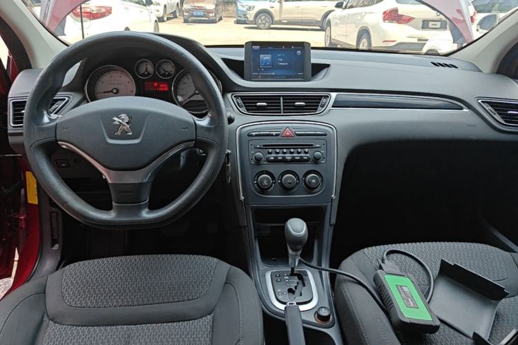 Used Peugeot 308 2014 Enjoy Edition Classic 1.6L Automatic Premium Model Center Console
