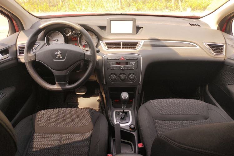Used Peugeot 308 2014 Enjoy Edition Classic 1.6L Automatic Premium Model Center Console