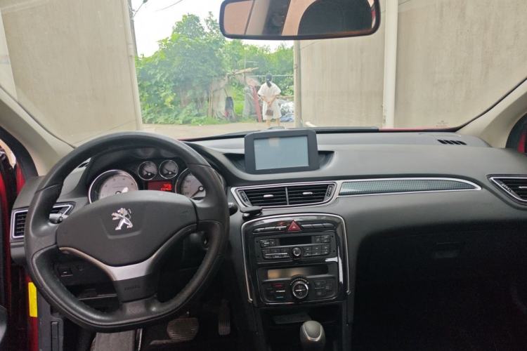 Used Peugeot 308 2014 Enjoyment Edition Classic 1.6L Automatic Fashion Model Center Console