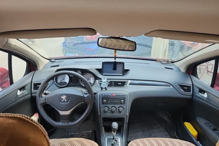 Used Peugeot 308 2014 Enjoy Edition Classic 1.6L Automatic Premium Model Center Console