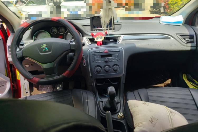 Used Peugeot 308 2014 Enjoy Edition Classic 1.6L Manual YouShang Model Center Console