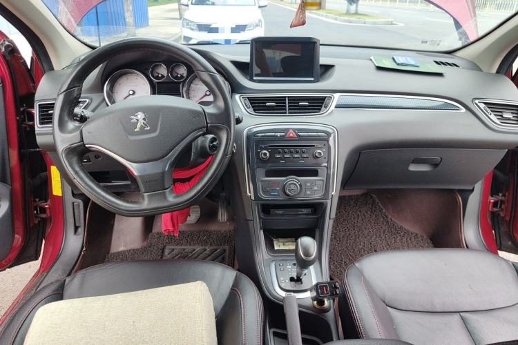 Used Peugeot 308 2014 Enjoy Edition Classic 1.6L Automatic Premium Model Center Console