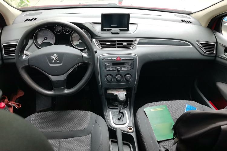 Used Peugeot 308 2014 Enjoy Edition Classic 1.6L Automatic Premium Model Center Console