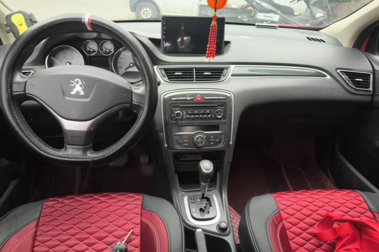 Used Peugeot 308 2014 Enjoyment Edition Classic 1.6L Automatic Fashion Model Center Console