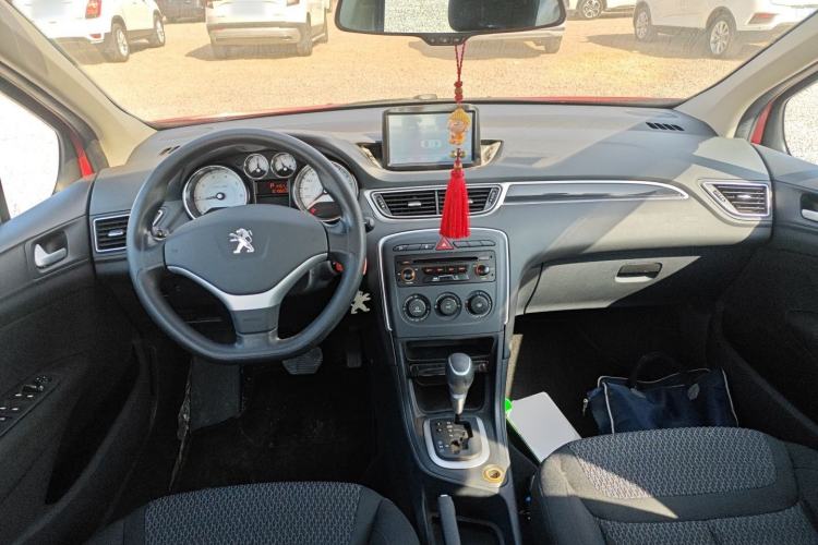Used Peugeot 308 2014 Enjoy Edition Classic 1.6L Automatic Premium Model Center Console
