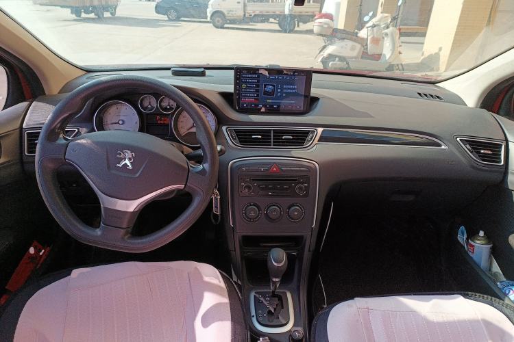 Used Peugeot 308 2014 Enjoy Edition Classic 1.6L Automatic Premium Model Center Console