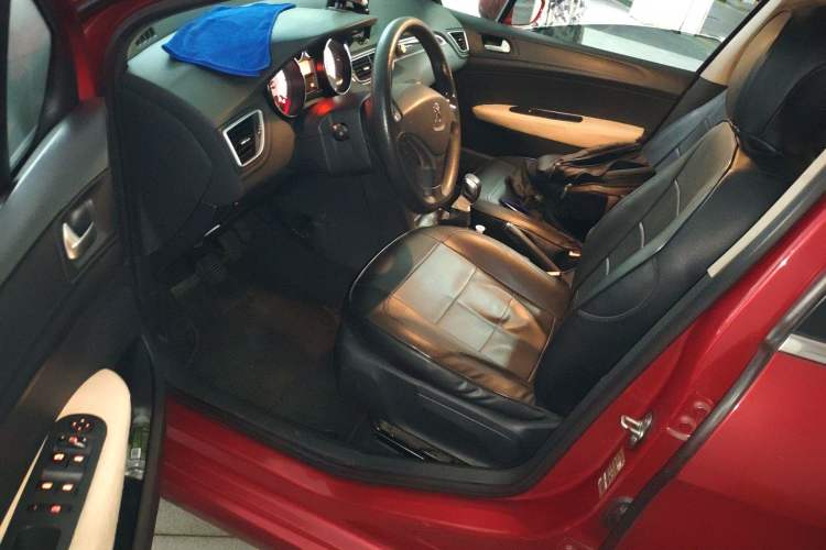 Used Peugeot 308 2014 Enjoy Edition Classic 1.6L Manual YouShang Model Driver Seat